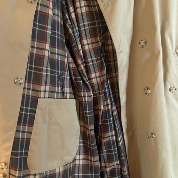 Beautiful heavy Khaki Trench Coat - Picture 4 of 5